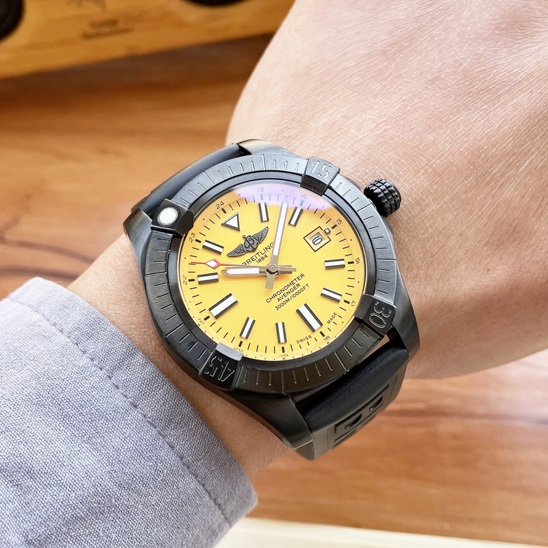 Breitling Avenger Series Automatic 43mm Replica Watch Precision Timepiece-6