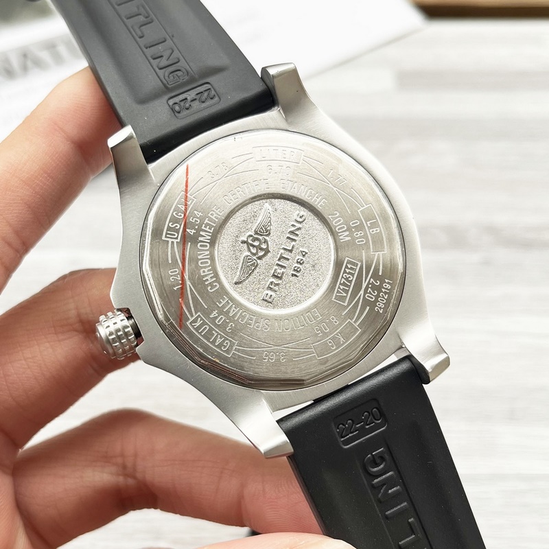 Breitling Superocean Series 44mm 316 Stainless Steel Authentic Timepiece-7