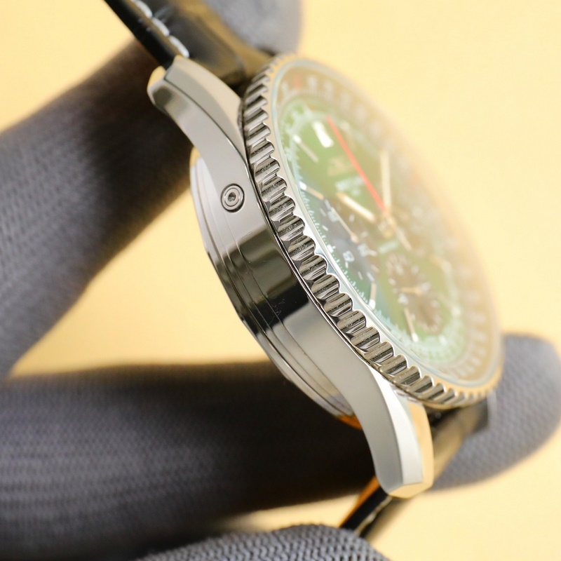 Breitling Navitimer 70th Anniversary Bold New Aviation Chronograph-6