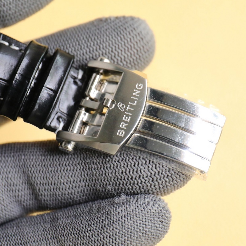 Breitling Navitimer 70th Anniversary Bold New Aviation Chronograph-7