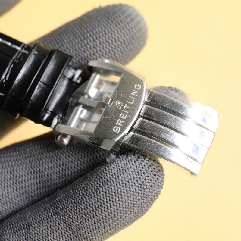 Breitling Navitimer 70th Anniversary Bold New Aviation Timepiece-7