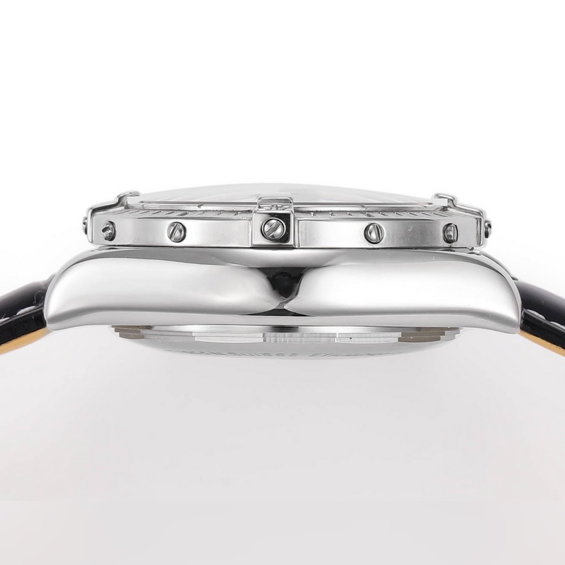 Avenger B01 Chronograph Premium Reissue of the Iconic Bell&Ross-8