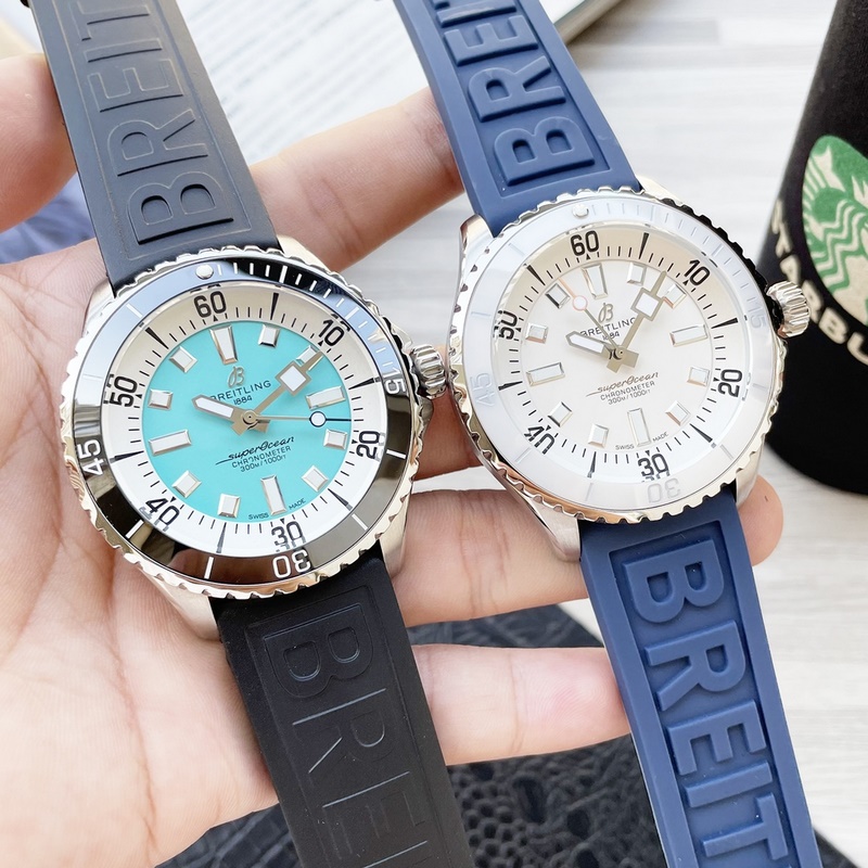 Breitling Superocean Series Elegant Bold Design High-Quality Features-5