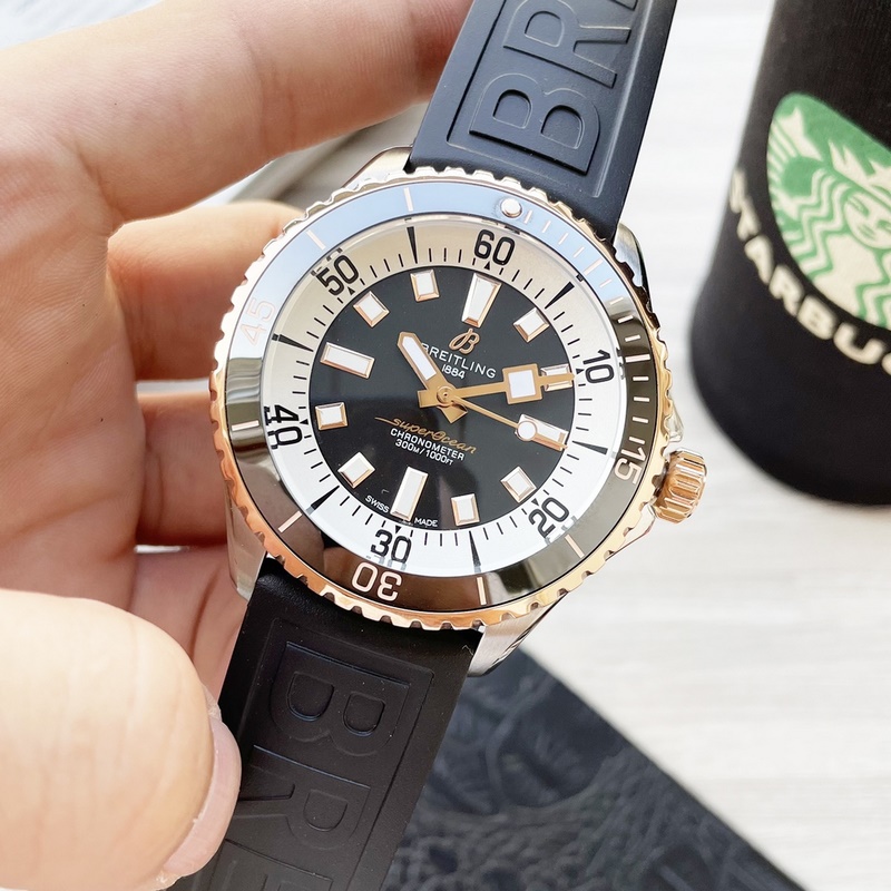 Breitling Superocean Series Exquisite Aesthetics and Commanding Presence-5