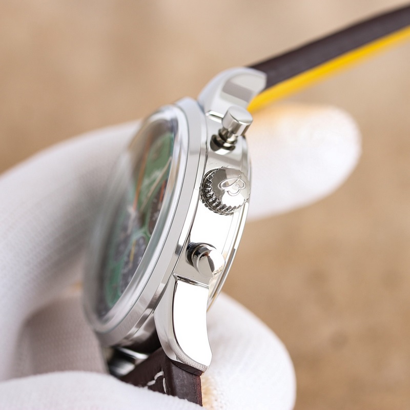 Breitling Navitimer Bold New Colors Revitalize Classic Design-5