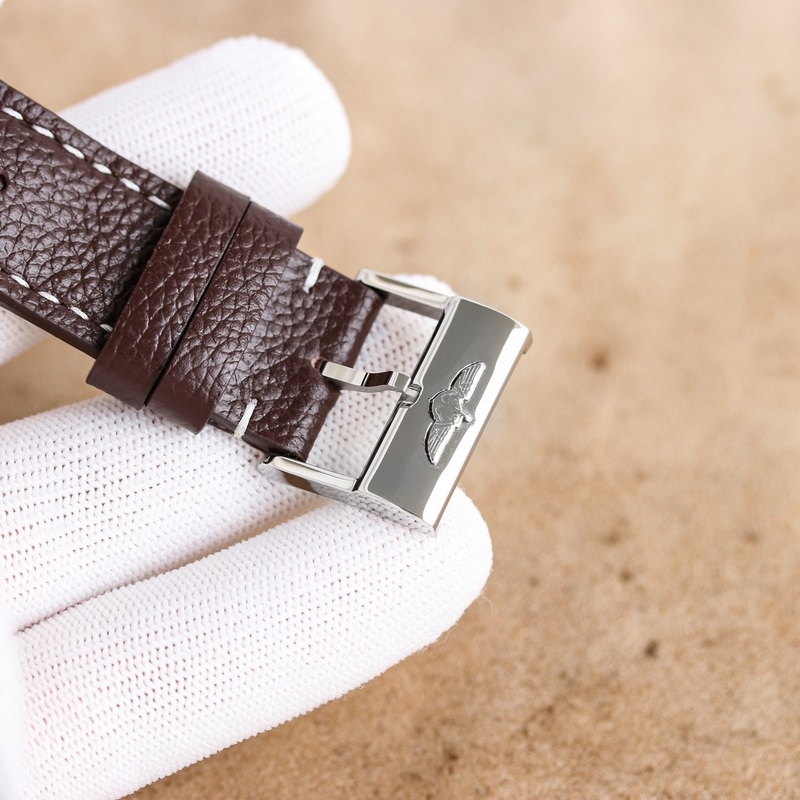 Breitling Navitimer Bold New Colors Revitalize Classic Design-8