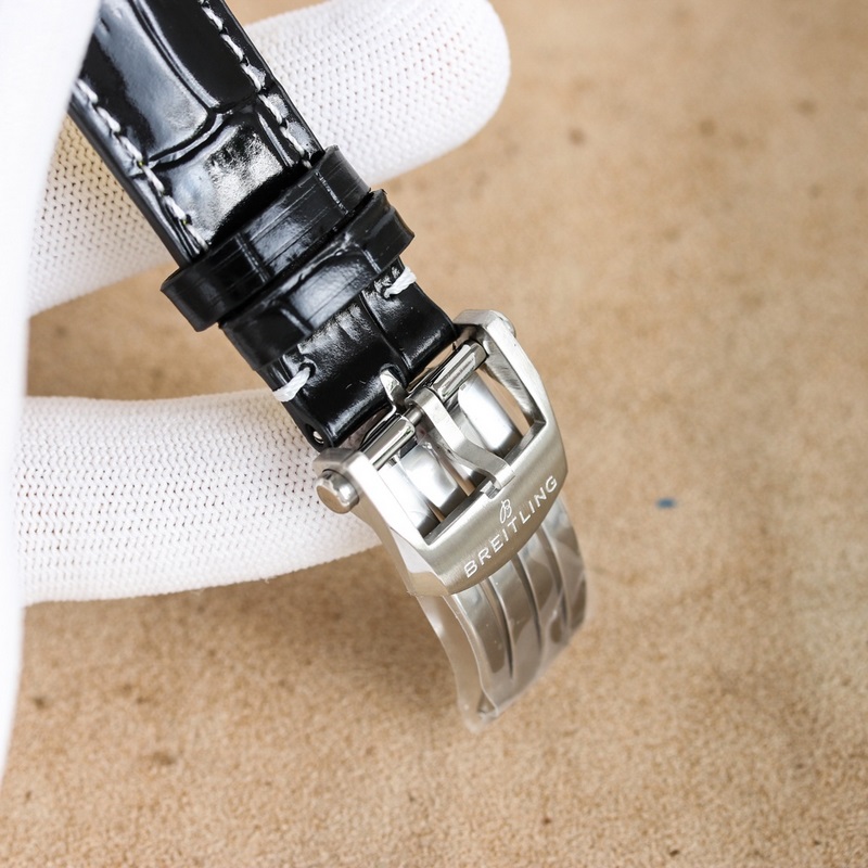 Breitling Navitimer 70th Anniversary New Aviation Chronograph-8