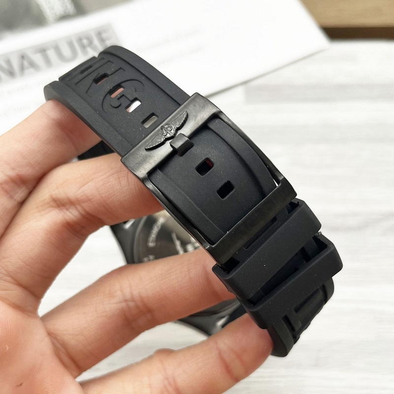 Breitling Superocean Series 44mm 316 Stainless Steel Authentic-8