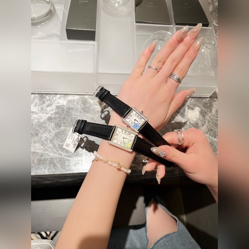 Cartier Tank Series Luxury Replica Watch Classic Design Precision Movement-5