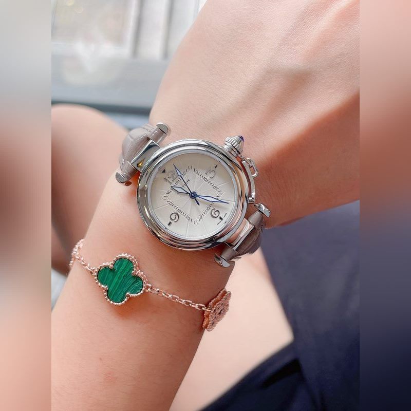 CARTIER Pasha 35mm Replica Watch Luxury Timepiece-6