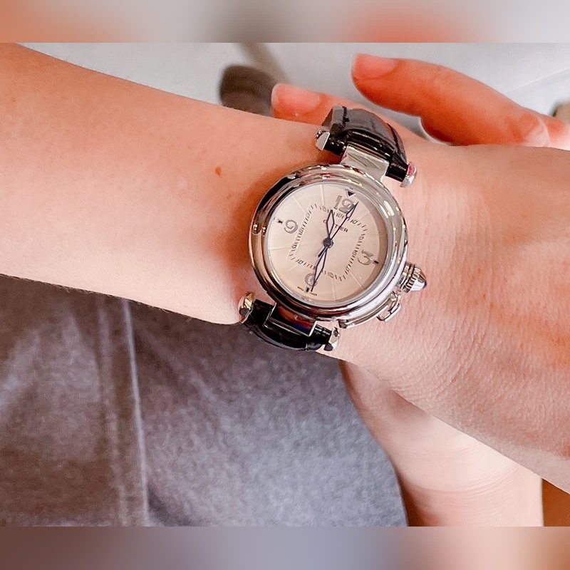 CARTIER Pasha 35mm Replica Watch Luxury Timepiece-7