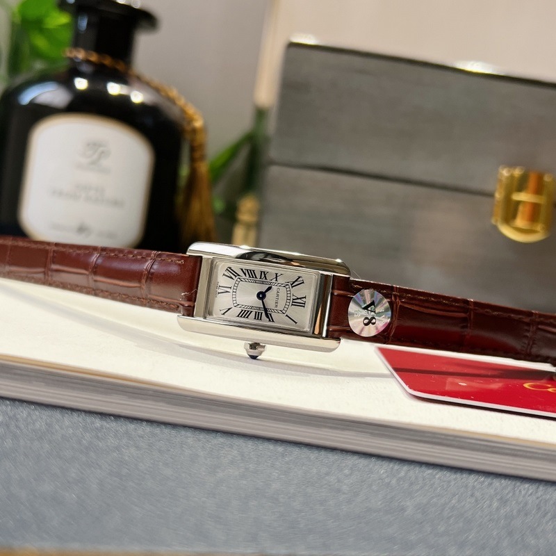 Cartier Tank AmEricaine Small Replica Watch Elegant Design&Quality-5