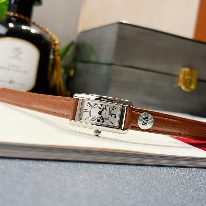 Cartier Tank AmEricaine Small Replica Watch Elegant American Design-4