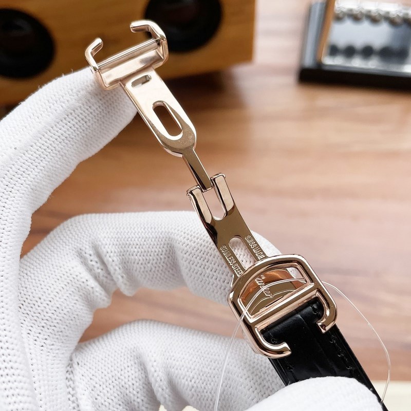 Cartier Ballon Bleu Luxury Replica Watch Series Elegant Model with Exquisite Craftsmanship-8