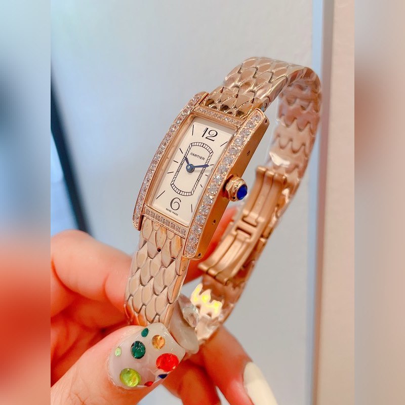 Cartier Tank AmEricaine Small Replica Watch Elegant Timepiece-4