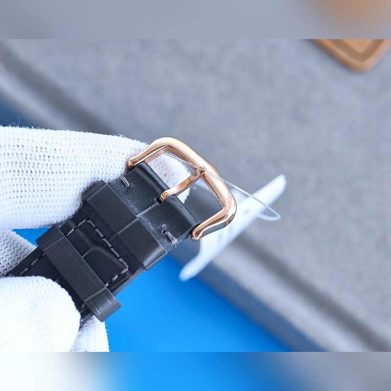 Cartier Santos-Dumont Replica Watch Elegant Design&Precision-8