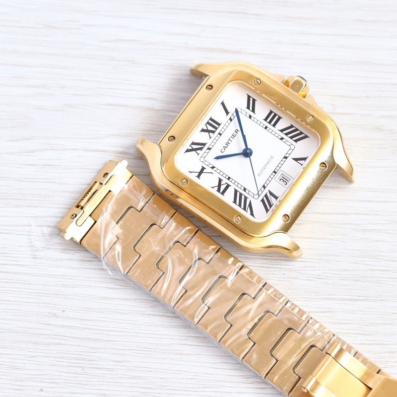 Cartier Santos Luxury Timepiece with Iconic Design and Precision Quality-5