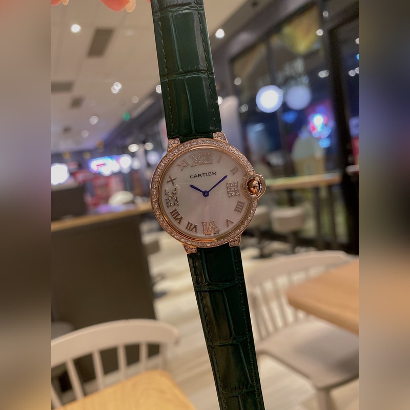 Cartier Ballon Bleu Two-Hand Pearl MOP Dial Luxury Elegant Replica Watch-2