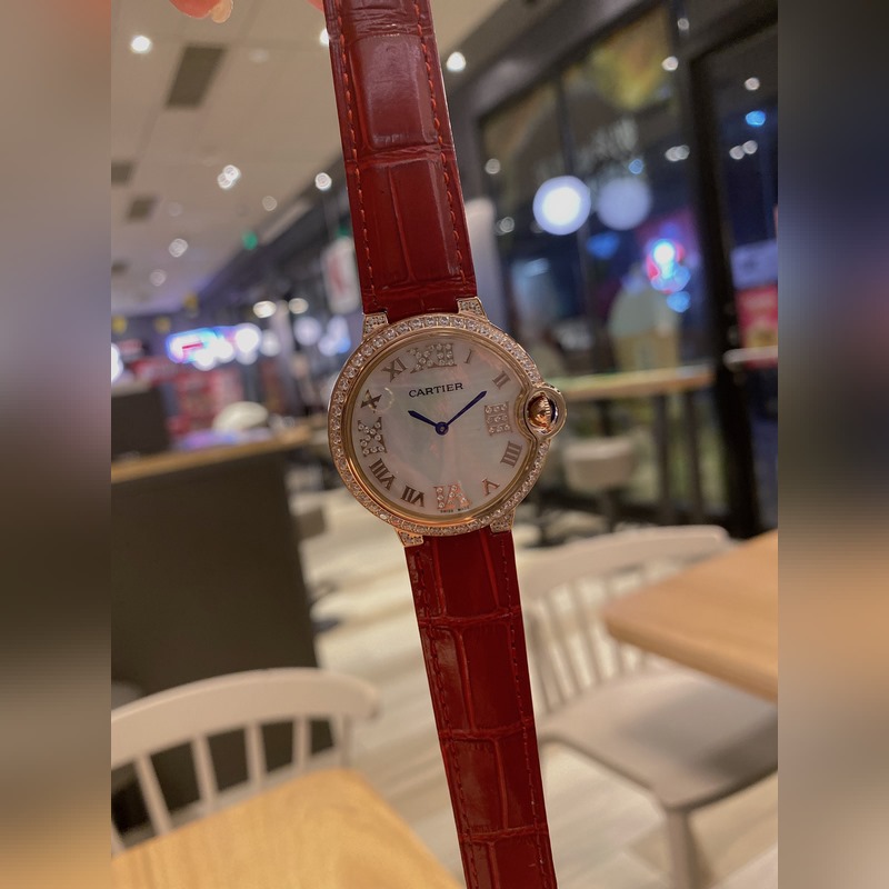 Cartier Ballon Bleu Two-Hand Pearl MOP Dial Luxury Elegant Replica Watch-5