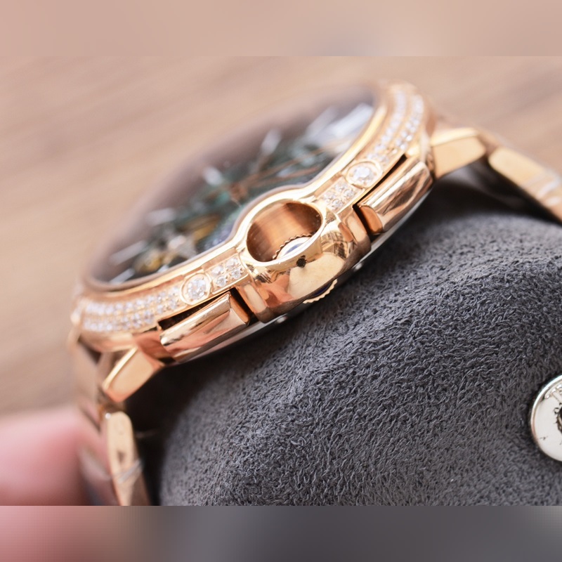 Cartier Ballon Bleu Series Multifunctional Men's Replica Watch Elegant and Versatile-6