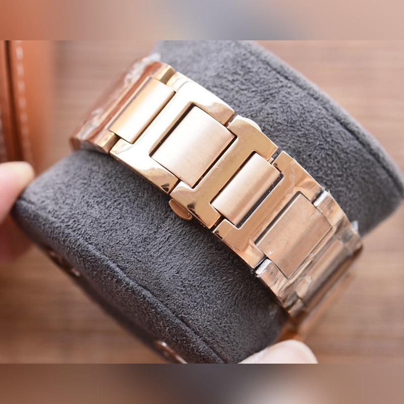 Cartier Ballon Bleu Series Multifunctional Men's Replica Watch Elegant and Versatile-7