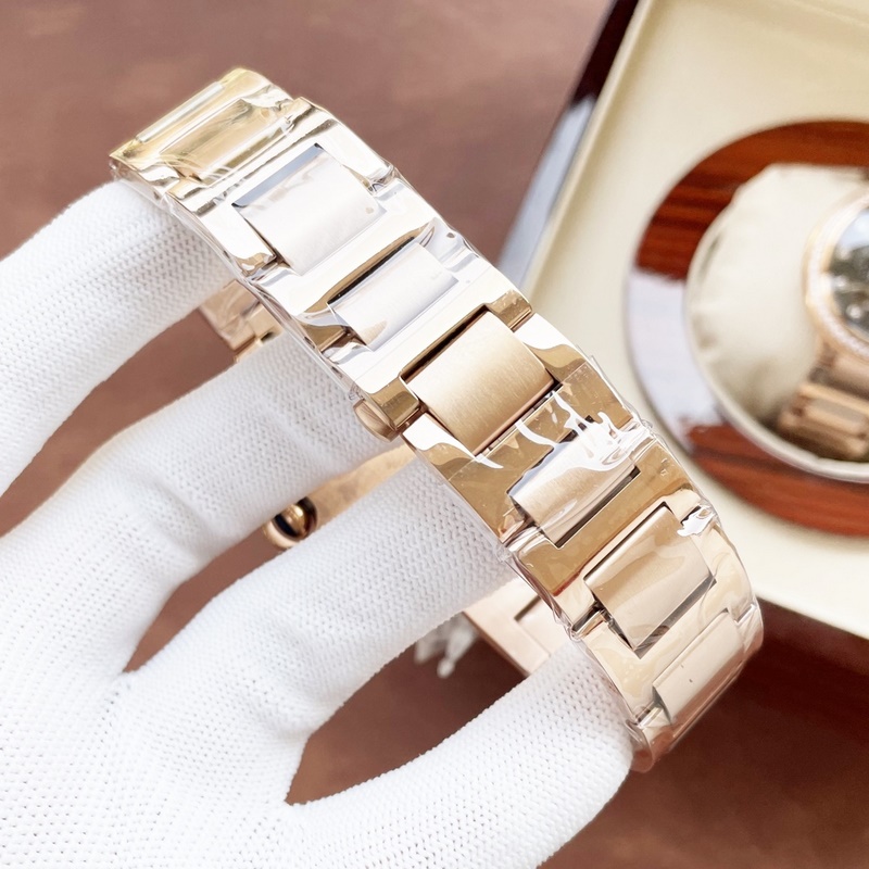 Cartier Ballon Bleu 30M Water Resistant Replica Watch-8