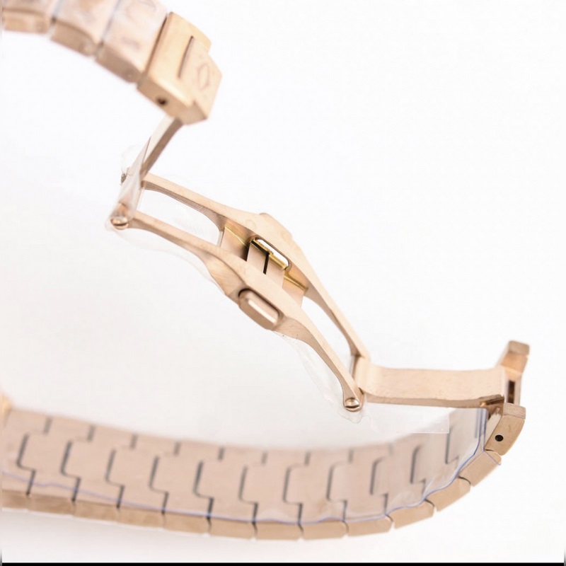 Cartier Santos Series Replica Watch Sapphire Crystal Eye-catching Features High Quality-7