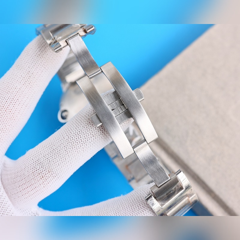 Cartier Ballon Bleu Series Couple Replica Watch with Diamond Design Original Parts-7