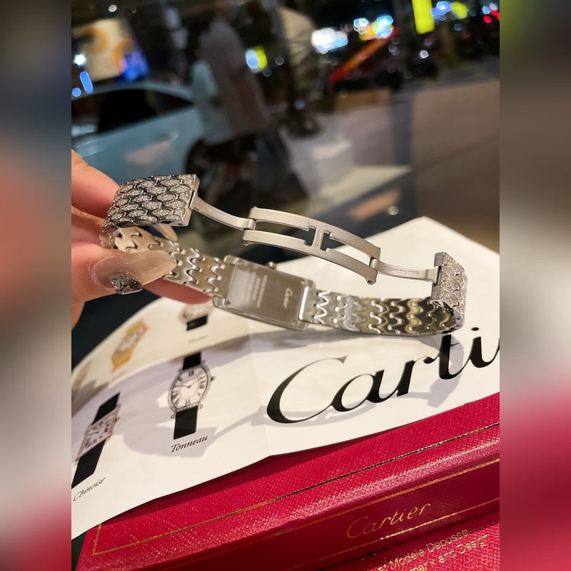 Cartier Tank AmEricaine Mini Diamond Luxury Replica Watch-8