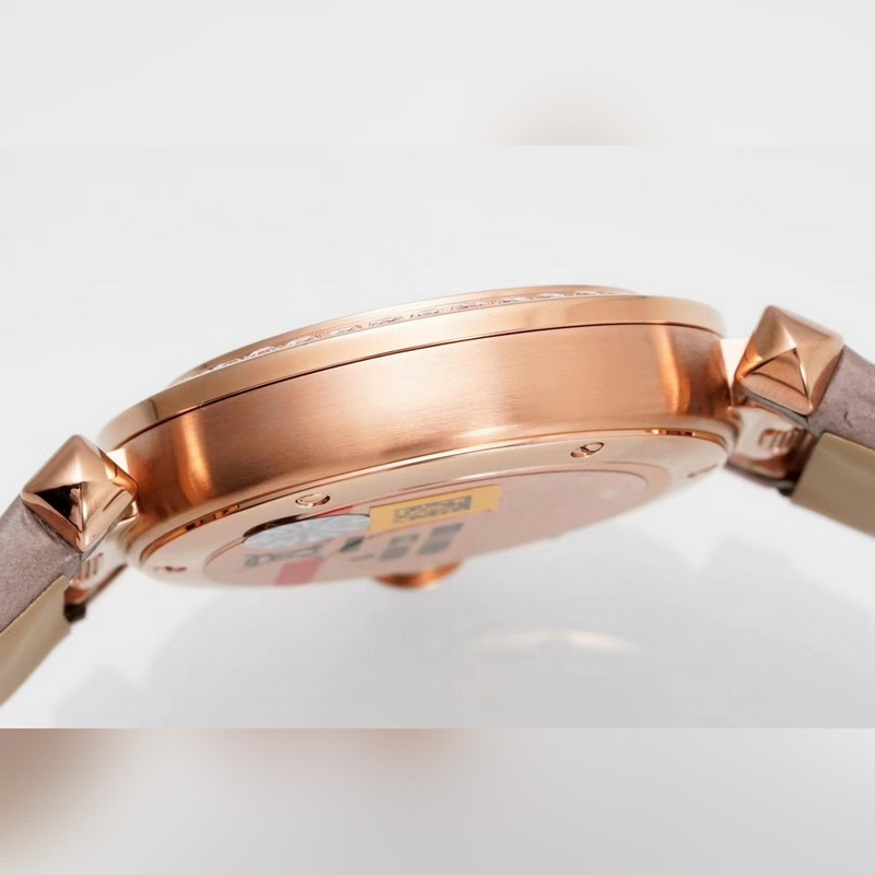 2023 Cartier Pasha de Cartier Women's Replica Watch Ultra Masterpiece-4