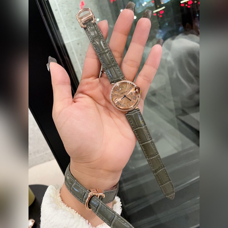 Cartier Ballon Bleu 33mm Quartz Replica Watch Exquisite Craftsmanship-3