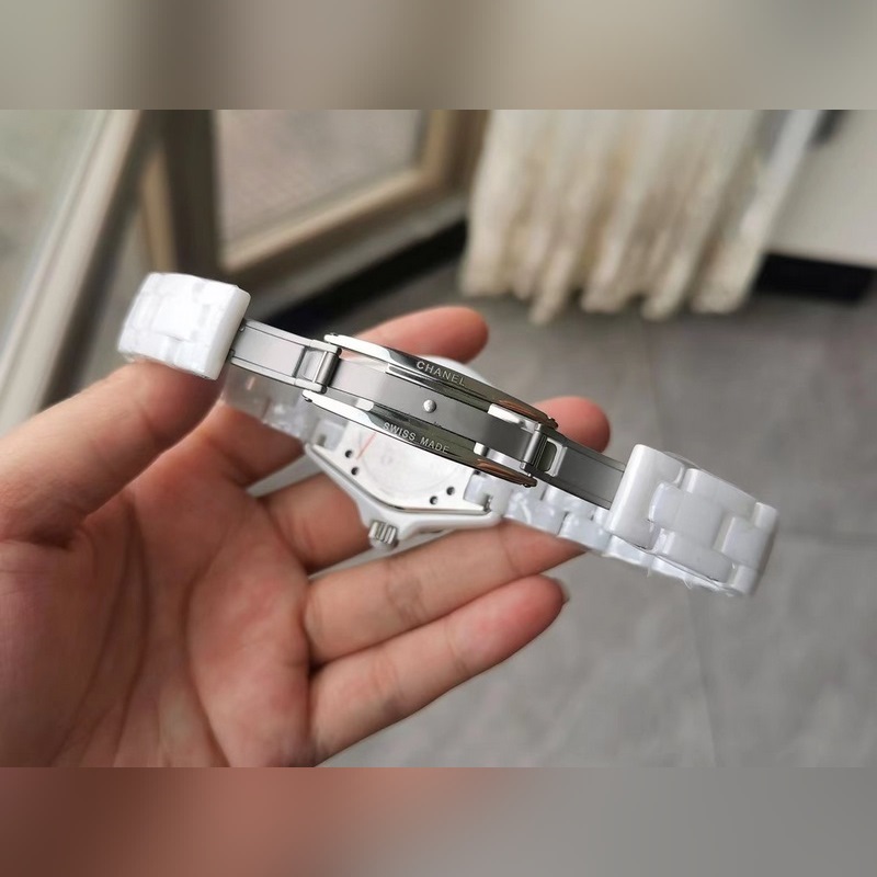 CHANEL J12·20 Replica Watch Classic Elegance Redefined-8