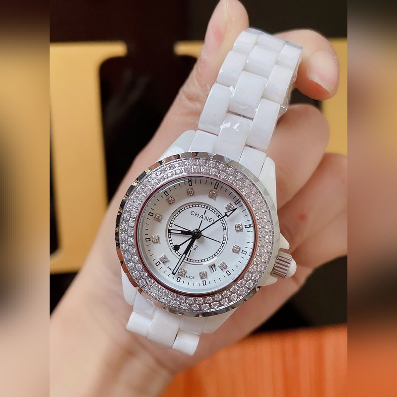 Chanel J12 Ceramic Replica Watch 33mm Quartz Classic Luxury Timepiece-2