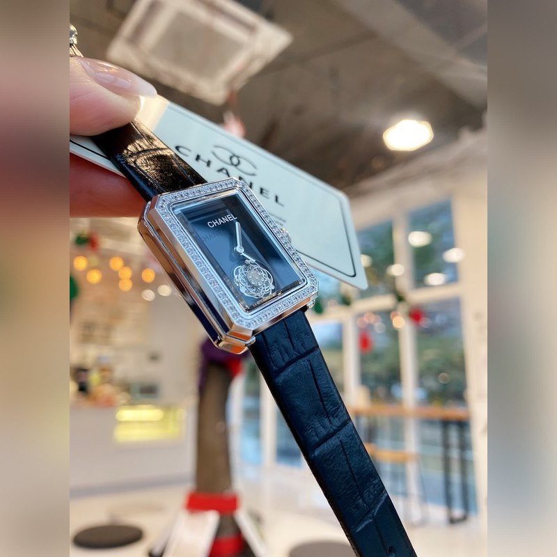 Chanel BOY·FRIEND Series Quality Luxury Replica Watch with Distinctive Design-8