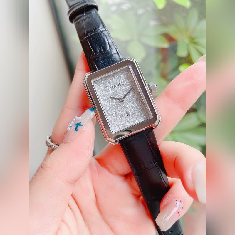 CHANEL BOY FRIEND Moon&Star Replica Watch Elegant Timepiece-2