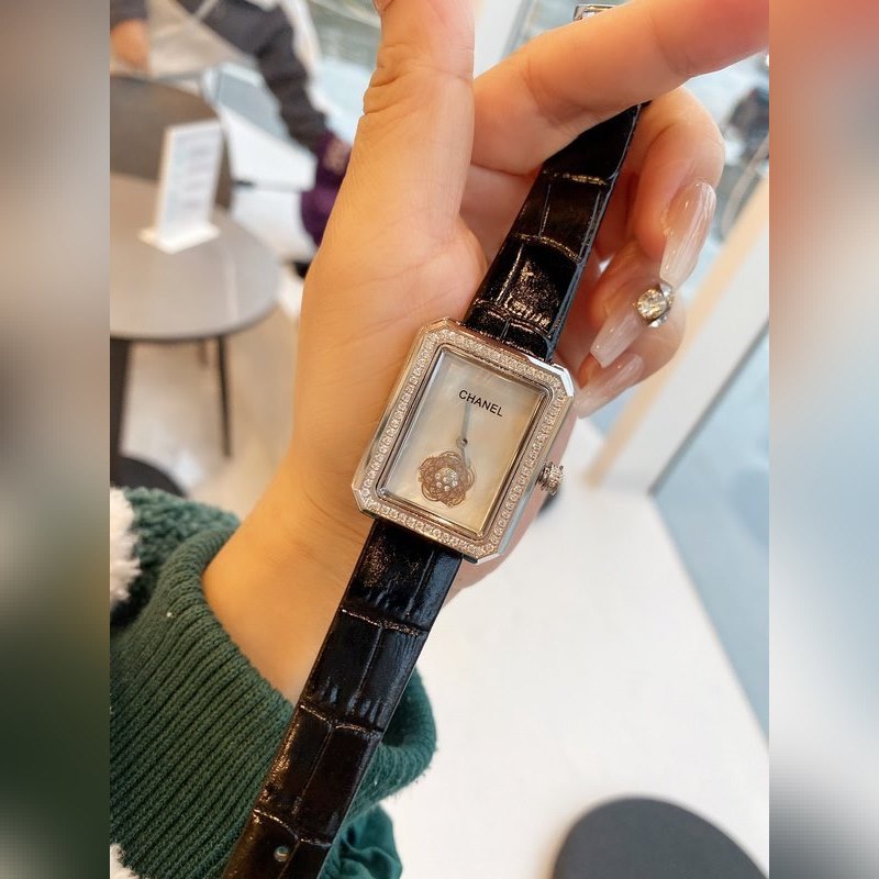 CHANEL Boy Friend Series Replica Watch Luxury Timepiece Excellence-3