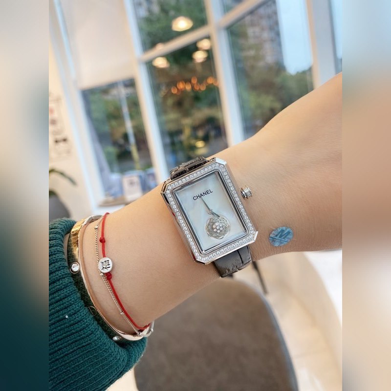 CHANEL Boy Friend Series Replica Watch Luxury Timepiece Excellence-6