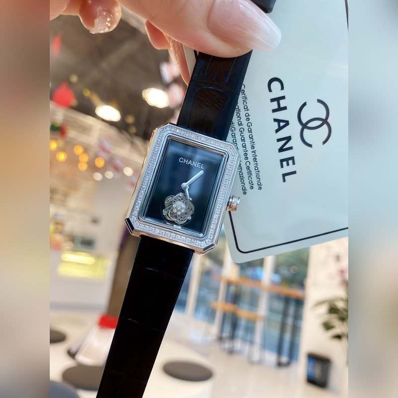 CHANEL Boyfriend Series Replica Watch luxury design elegant craftsmanship-3