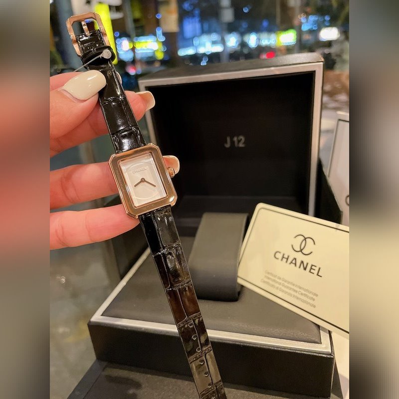 Chanel Boyfriend Small Replica Watch Elegant Timepiece with Premium Quality-2