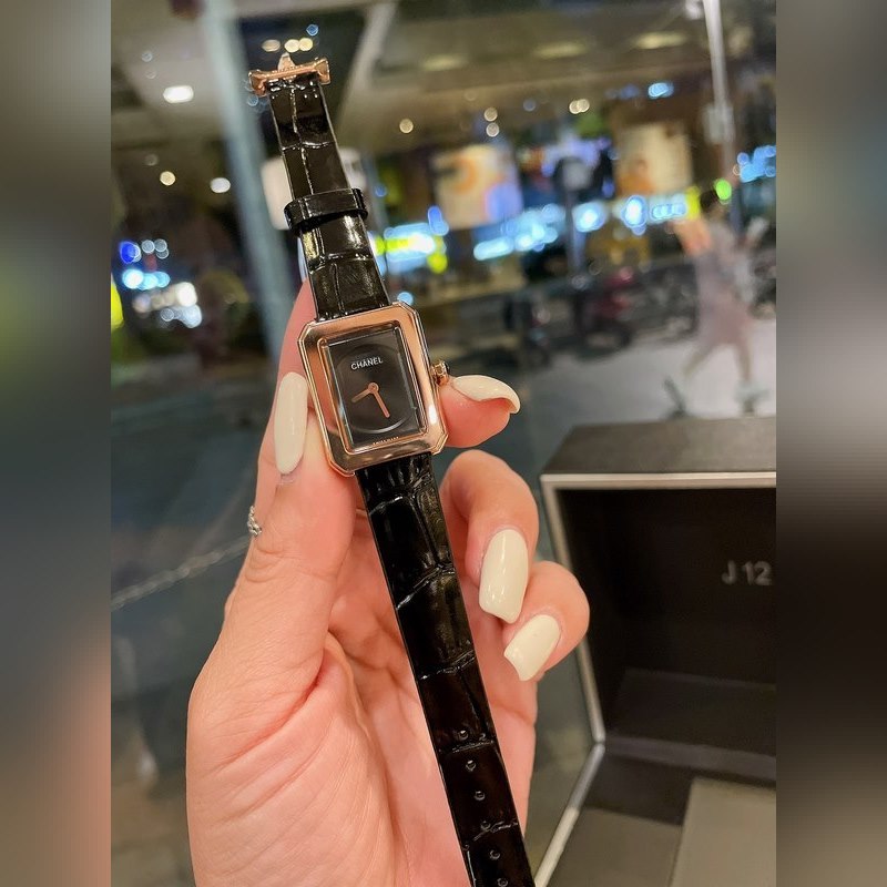 Chanel Boyfriend Small Replica Watch Elegant Design and Quality Craftsmanship-2