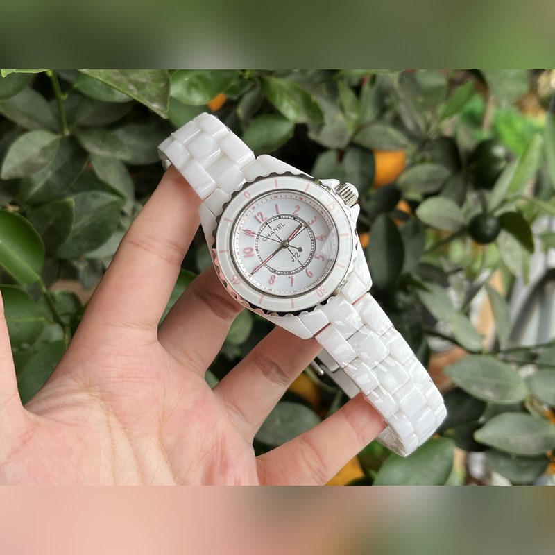 CHANEL J12 Pink Quartz Replica Watch with Heart Design-8