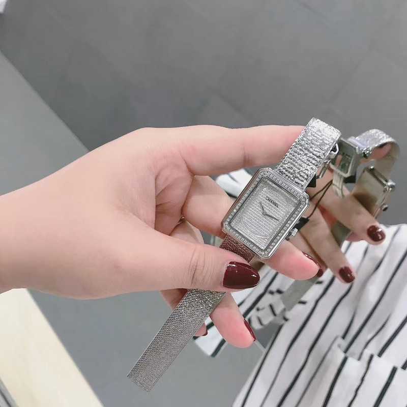 Chanel Boy Friend EED Replica Watch Playful Lines and Quality Design-3