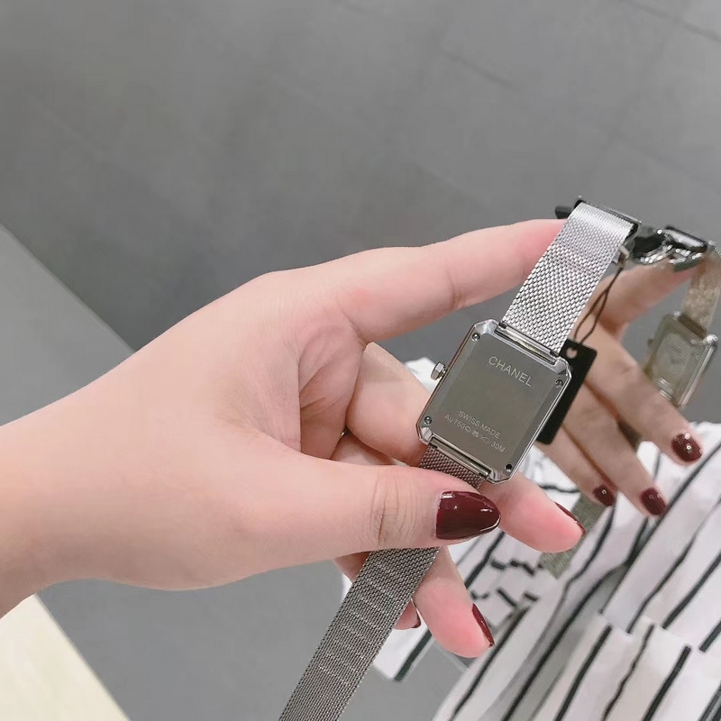 Chanel Boy Friend EED Replica Watch Playful Lines and Quality Design-5