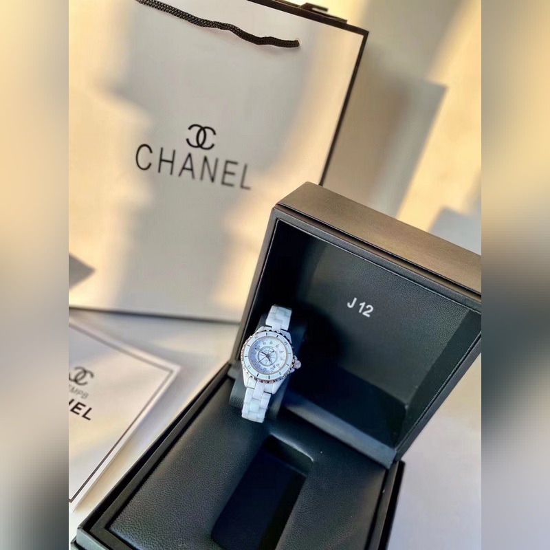 Chanel J12 Ceramic Replica Watch Classic Must-Have for Fashion Icons-3