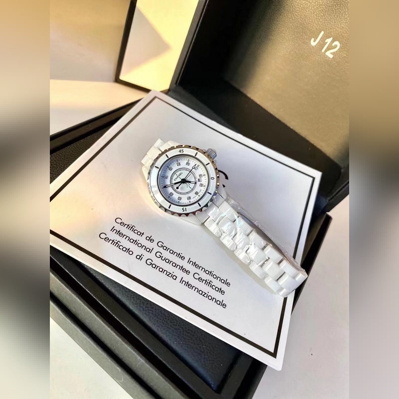 Chanel J12 Ceramic Replica Watch Classic Must-Have for Fashion Icons-8