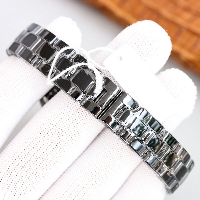 EAST Super Ceramic Chanel J12 33mm Replica Watch High Density Steel-3