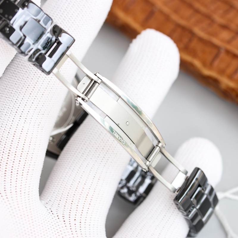 Chanel J12 33mm Replica Watch High-Density Steel Edition-3