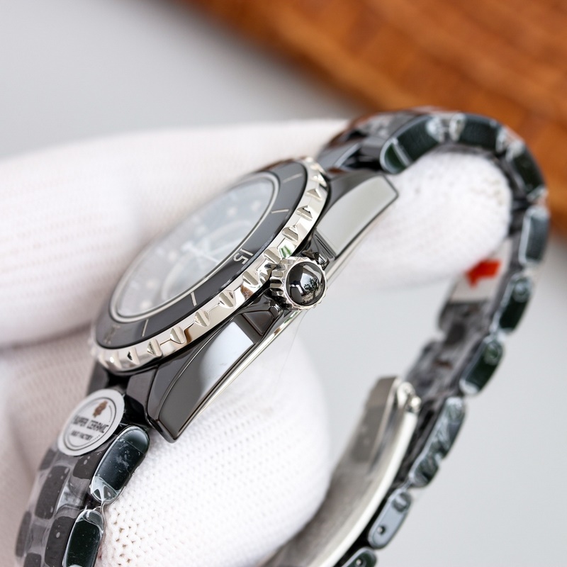 Chanel J12 33mm Replica Watch High-Density Steel Edition-4
