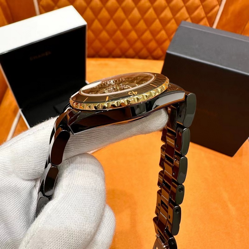 Stunning Chanel J12 Series Replica Watch in Classic Black and Refreshing White-5