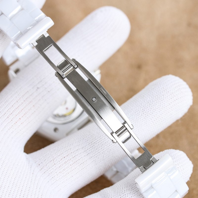 Chanel J12 2025 New Edition Classic Elegance Redefined-7